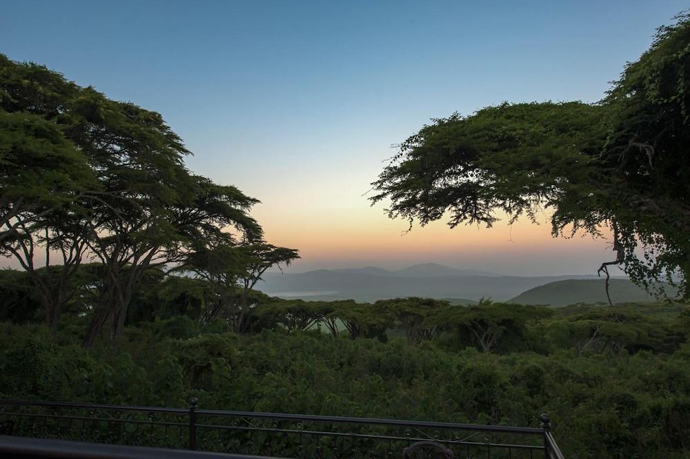Karibu Camps And Lodges Sametu Camp Serengeti Robanda Exterior photo